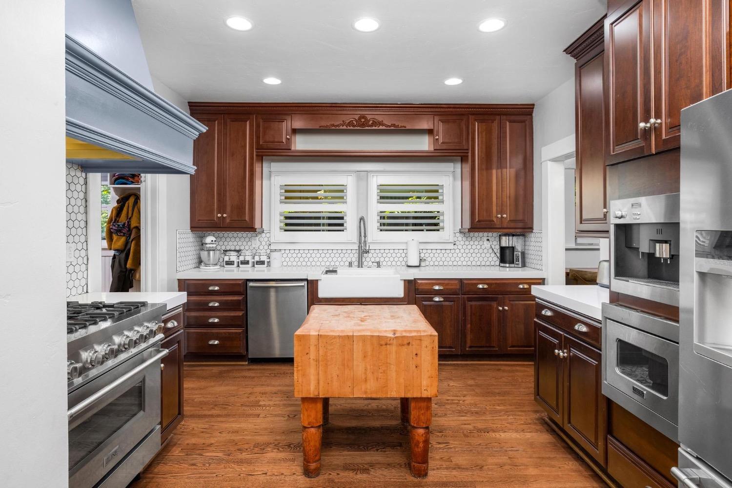 Detail Gallery Image 17 of 50 For 214 Magnolia Ave, Modesto,  CA 95354 - 4 Beds | 3/3 Baths