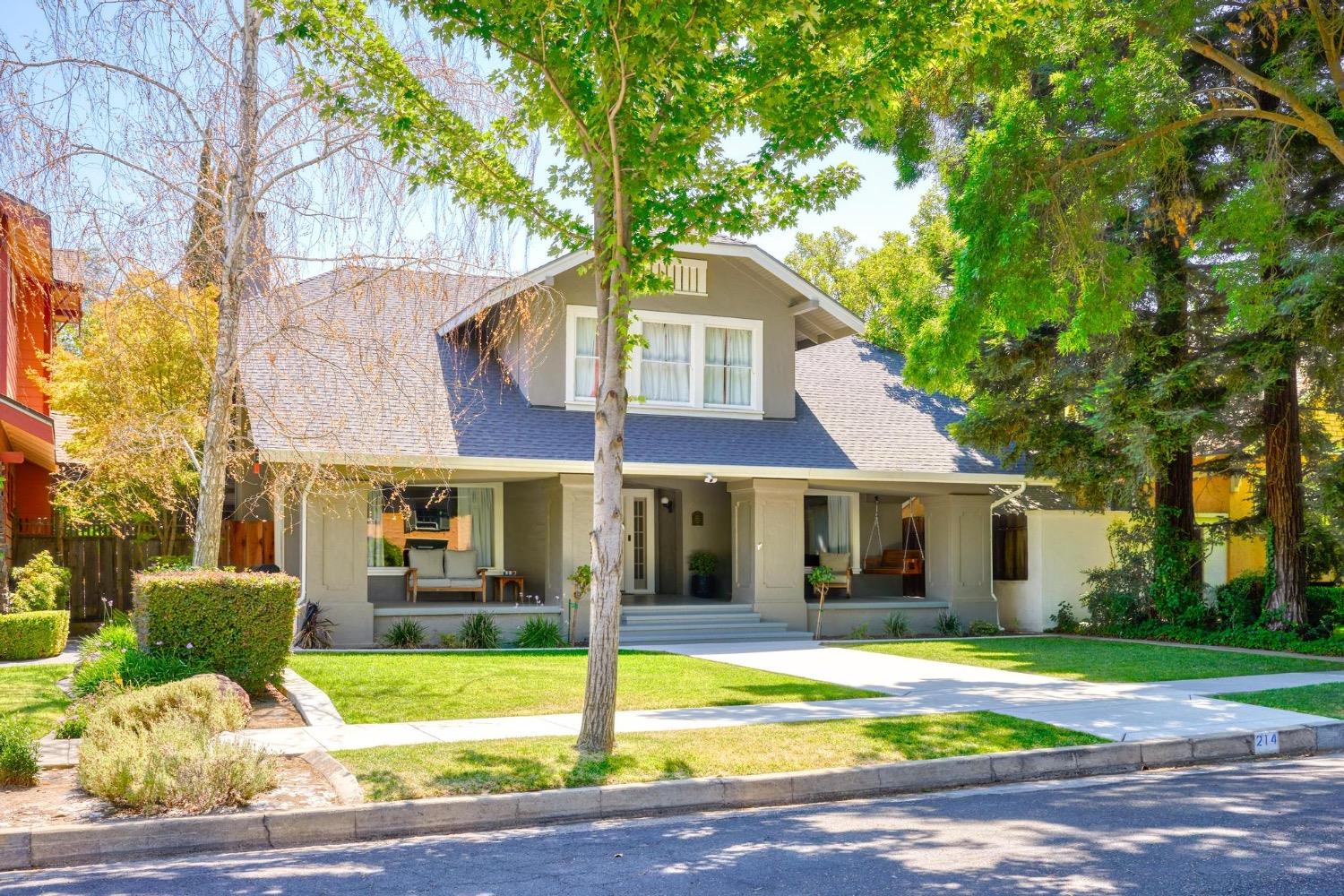 Detail Gallery Image 3 of 50 For 214 Magnolia Ave, Modesto,  CA 95354 - 4 Beds | 3/3 Baths