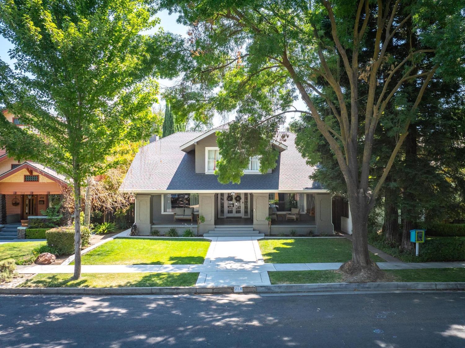 Detail Gallery Image 4 of 50 For 214 Magnolia Ave, Modesto,  CA 95354 - 4 Beds | 3/3 Baths