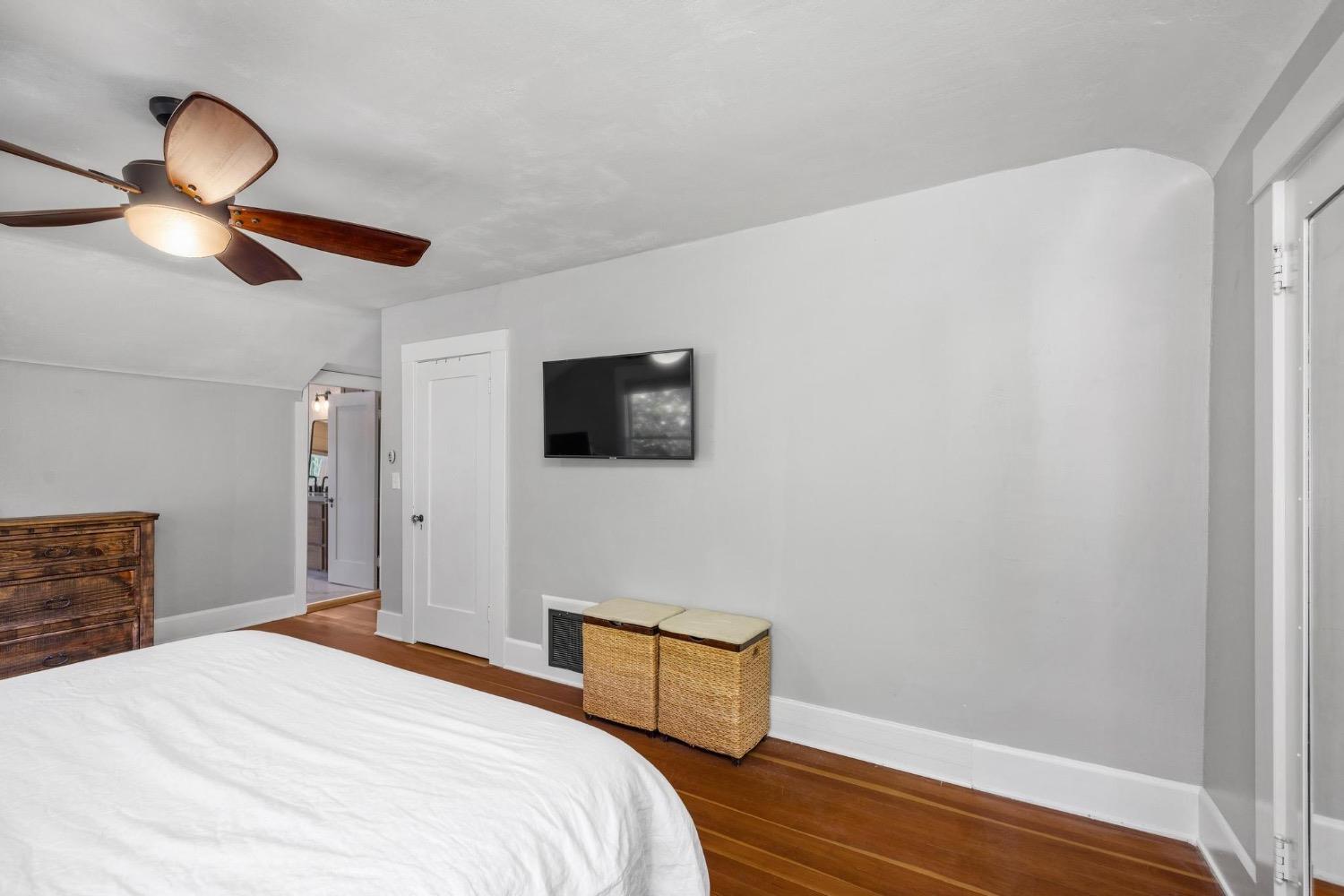 Detail Gallery Image 31 of 50 For 214 Magnolia Ave, Modesto,  CA 95354 - 4 Beds | 3/3 Baths