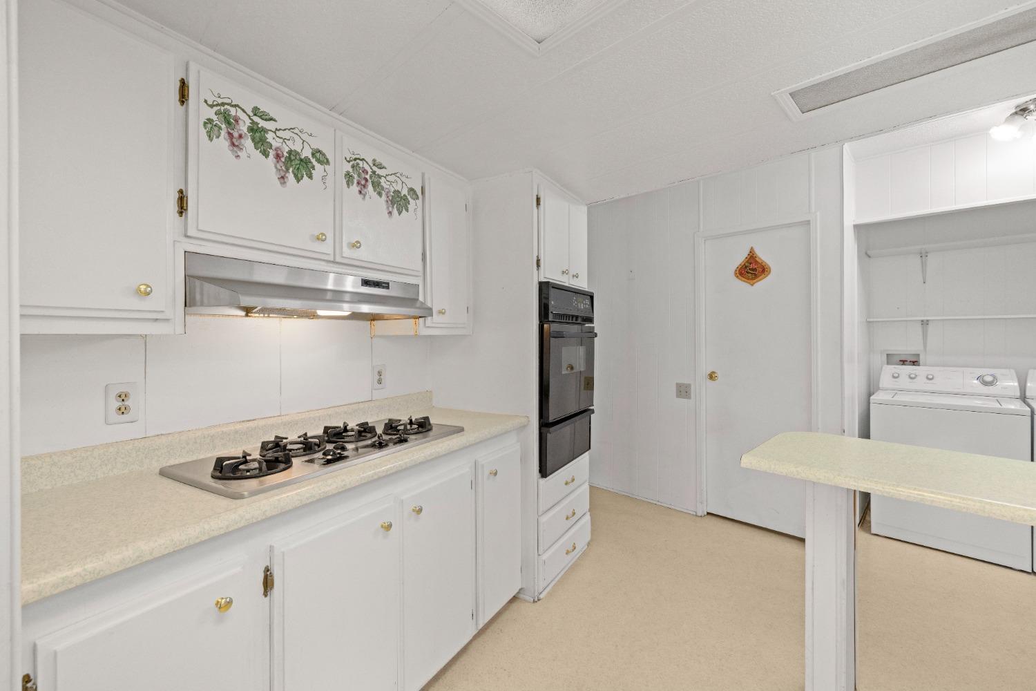 Detail Gallery Image 13 of 27 For 3116 Tory Ln, Sacramento,  CA 95827 - 2 Beds | 2 Baths