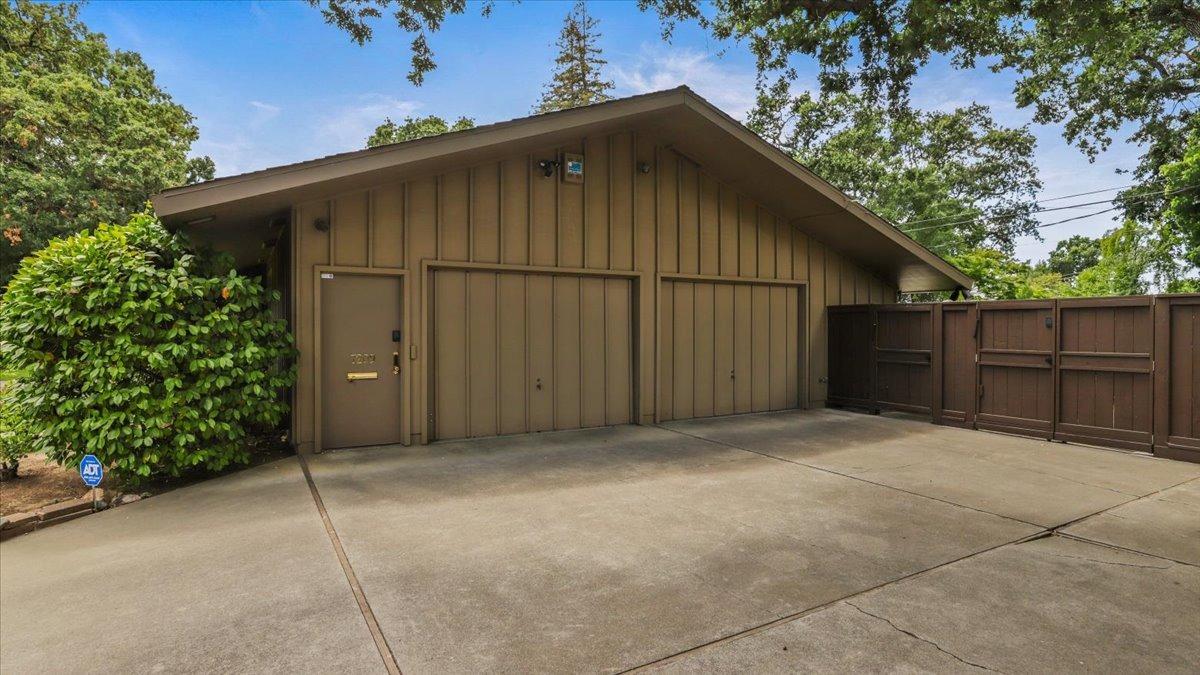 Detail Gallery Image 9 of 89 For 7209 Woodside Dr, Stockton,  CA 95207 - 4 Beds | 2/1 Baths