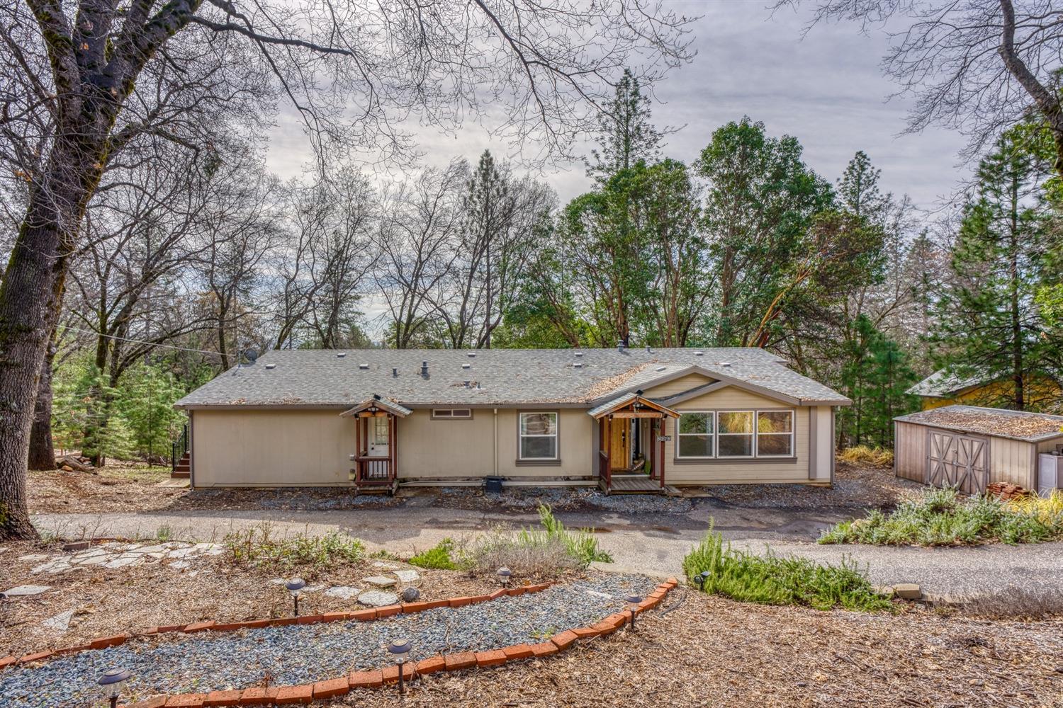 Detail Gallery Image 2 of 83 For 5279 Crestline Dr, Foresthill,  CA 95631 - 3 Beds | 2 Baths