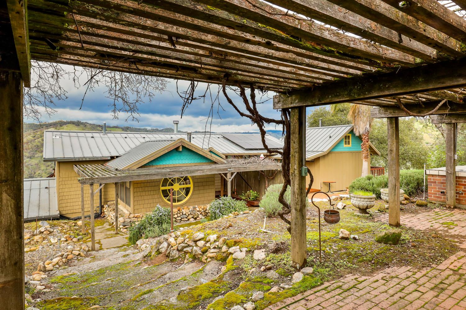 Detail Gallery Image 7 of 86 For 8812 Miwok Trl, Mokelumne Hill,  CA 95245 - 3 Beds | 4 Baths