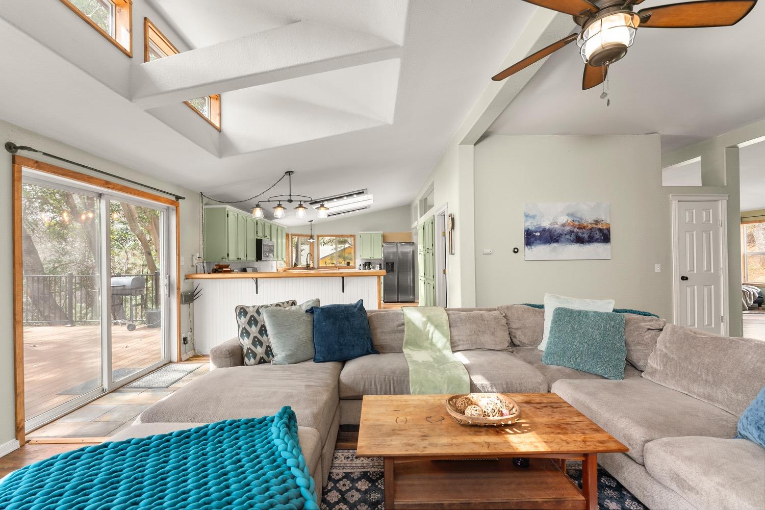 Detail Gallery Image 20 of 83 For 5279 Crestline Dr, Foresthill,  CA 95631 - 3 Beds | 2 Baths