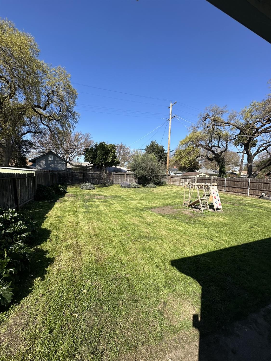 Detail Gallery Image 21 of 22 For 311 W Norwich, Stockton,  CA 95207 - 3 Beds | 1 Baths