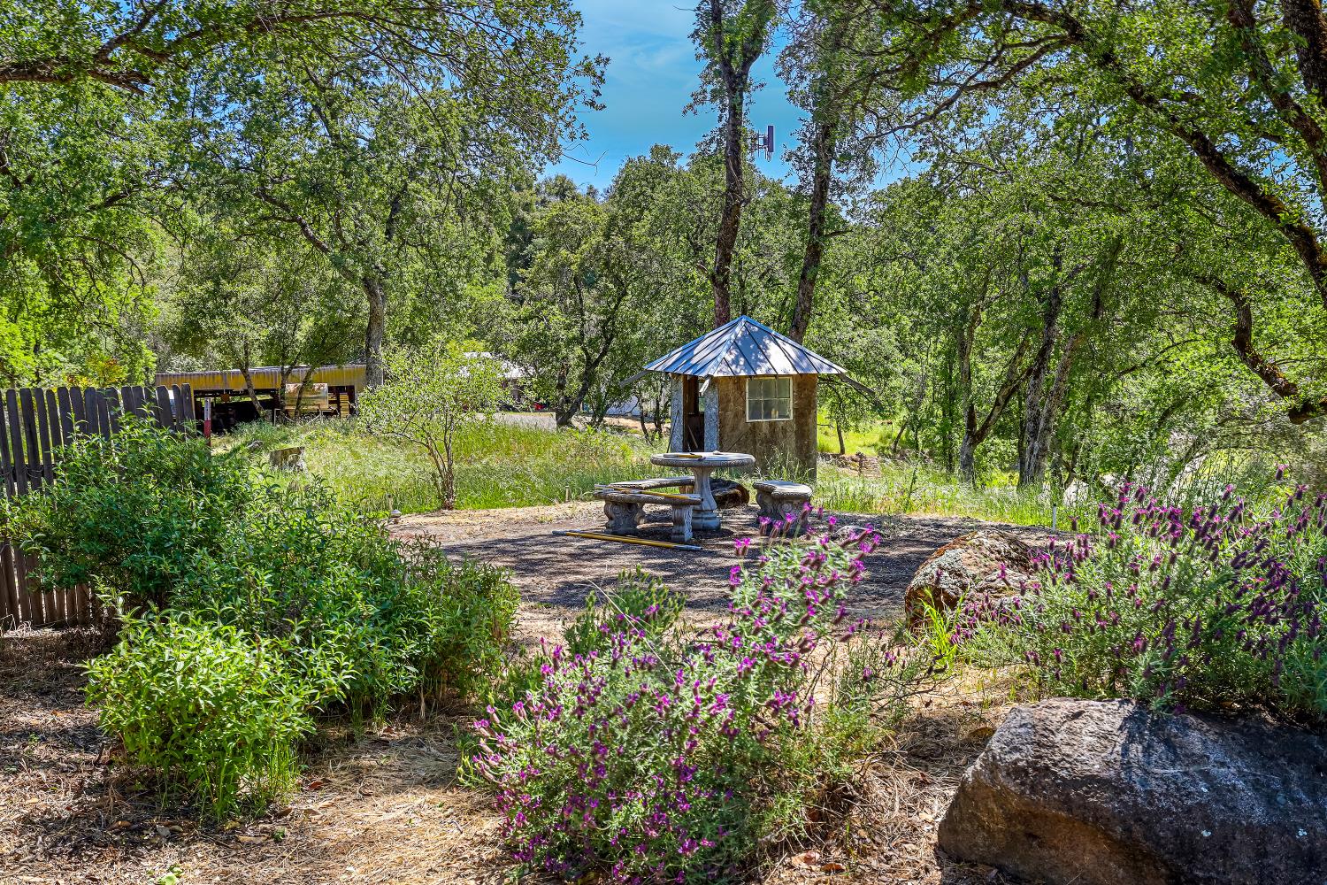Detail Gallery Image 71 of 86 For 8812 Miwok Trl, Mokelumne Hill,  CA 95245 - 3 Beds | 4 Baths