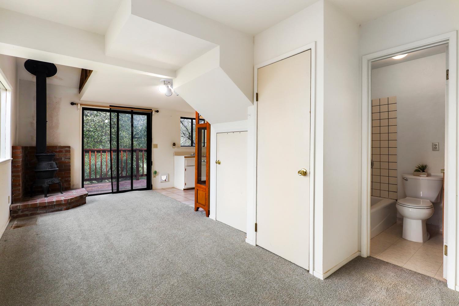 Detail Gallery Image 34 of 86 For 8812 Miwok Trl, Mokelumne Hill,  CA 95245 - 3 Beds | 4 Baths