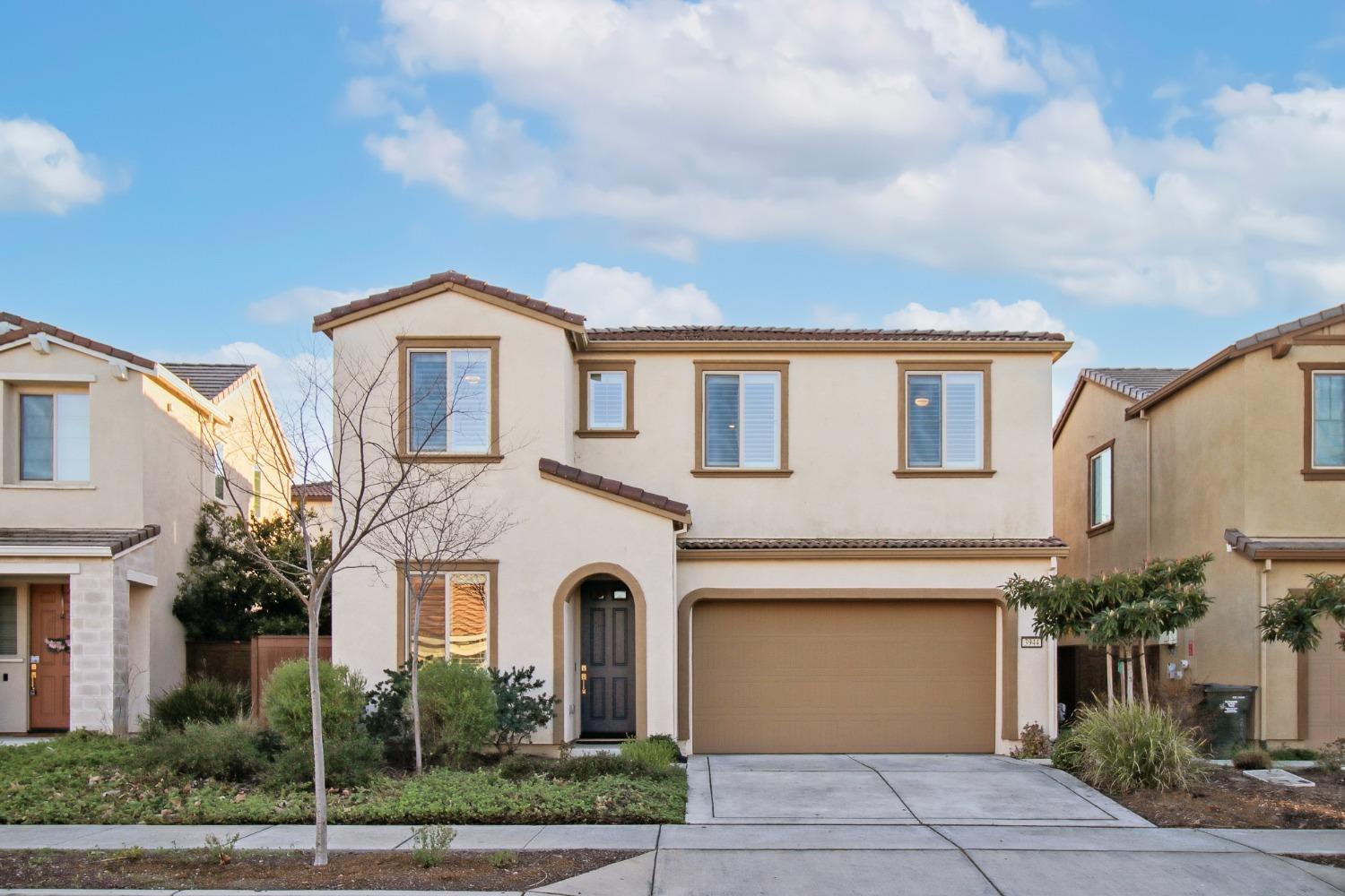 Detail Gallery Image 1 of 1 For 3944 Scordia Way, Sacramento,  CA 95834 - 4 Beds | 3 Baths