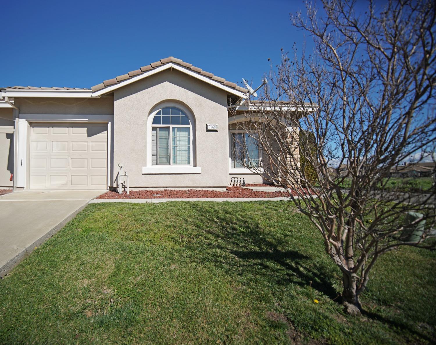 Detail Gallery Image 3 of 16 For 7969 Tantura Way, Sacramento,  CA 95832 - 3 Beds | 2 Baths