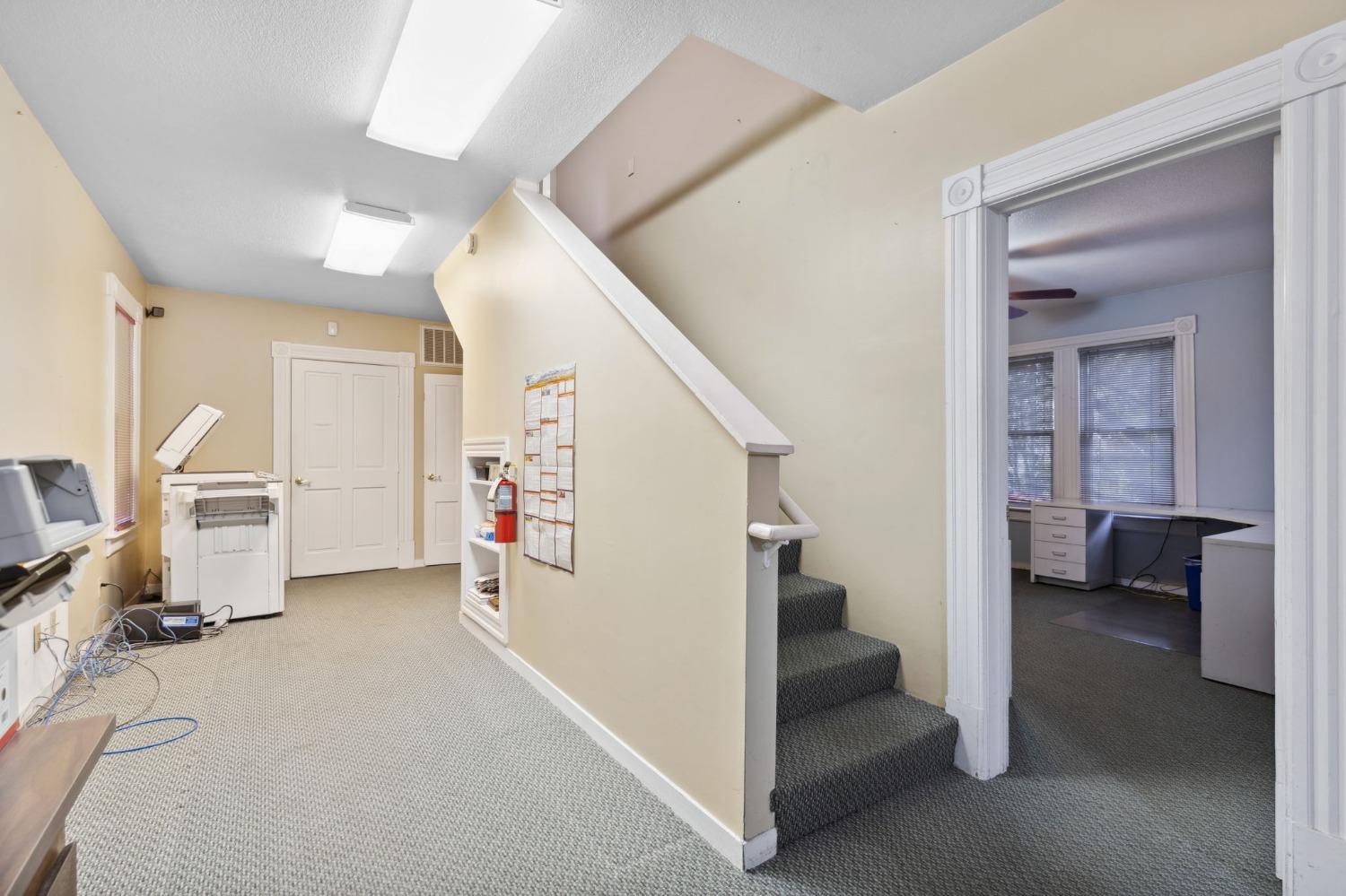 Detail Gallery Image 6 of 19 For 1823 11th St, Sacramento,  CA 95811 - – Beds | – Baths