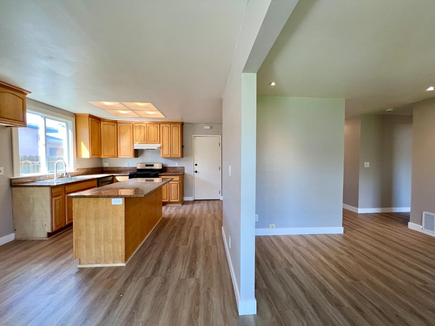 Belt Way, Sacramento, California image 19
