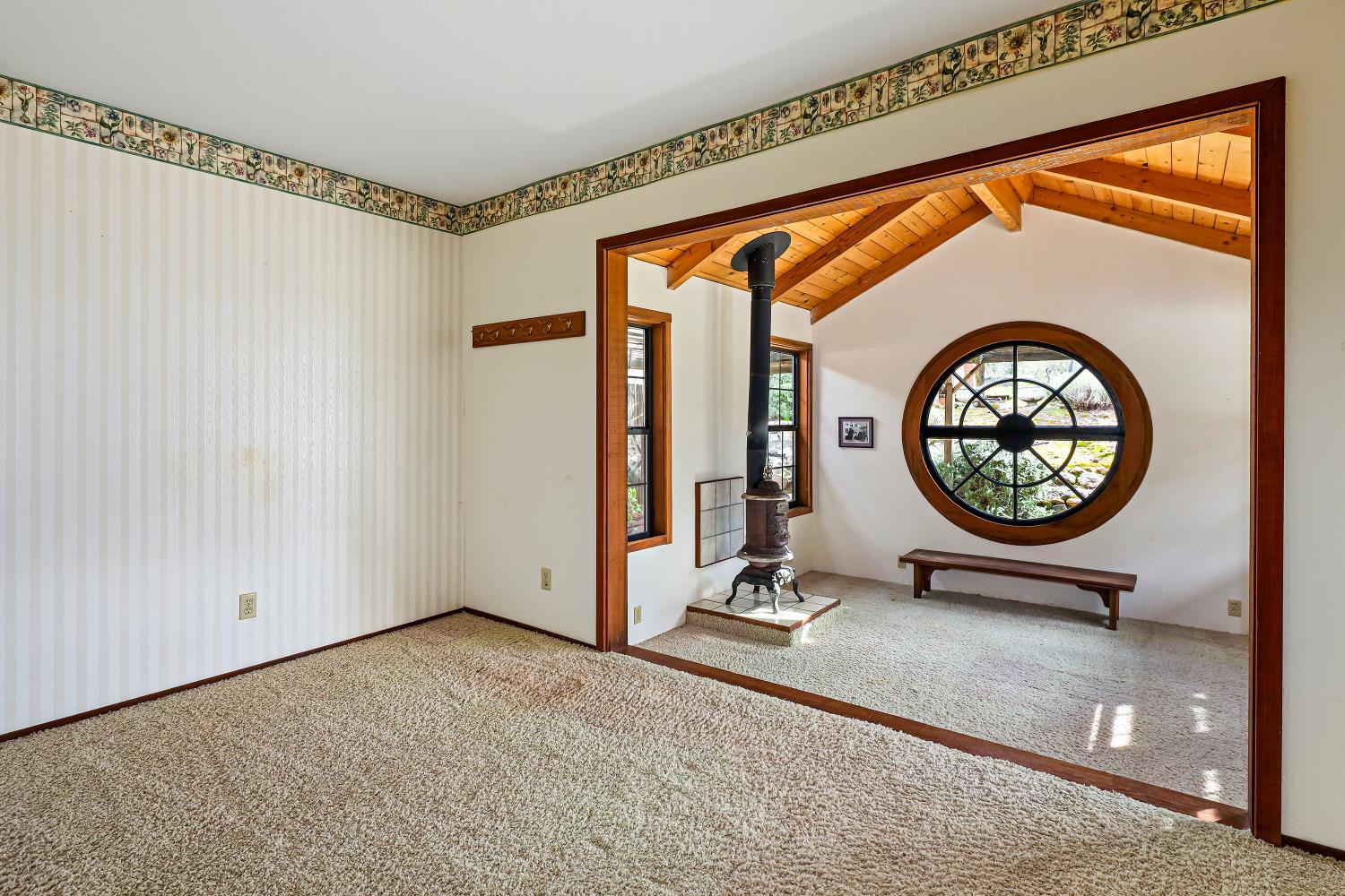 Detail Gallery Image 23 of 86 For 8812 Miwok Trl, Mokelumne Hill,  CA 95245 - 3 Beds | 4 Baths