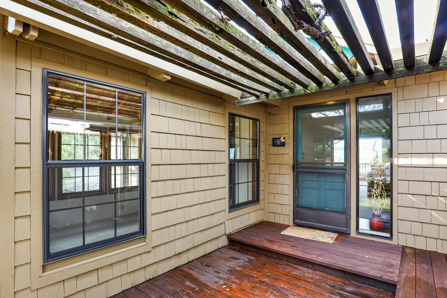 Detail Gallery Image 11 of 86 For 8812 Miwok Trl, Mokelumne Hill,  CA 95245 - 3 Beds | 4 Baths