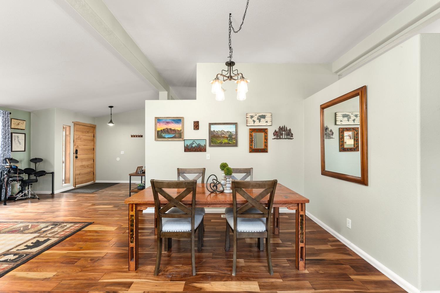 Detail Gallery Image 9 of 83 For 5279 Crestline Dr, Foresthill,  CA 95631 - 3 Beds | 2 Baths