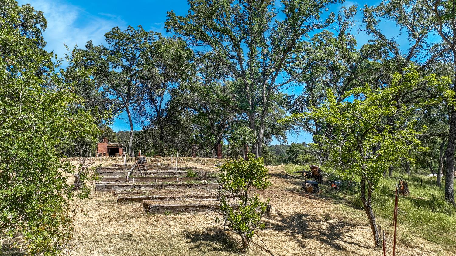 Detail Gallery Image 70 of 86 For 8812 Miwok Trl, Mokelumne Hill,  CA 95245 - 3 Beds | 4 Baths
