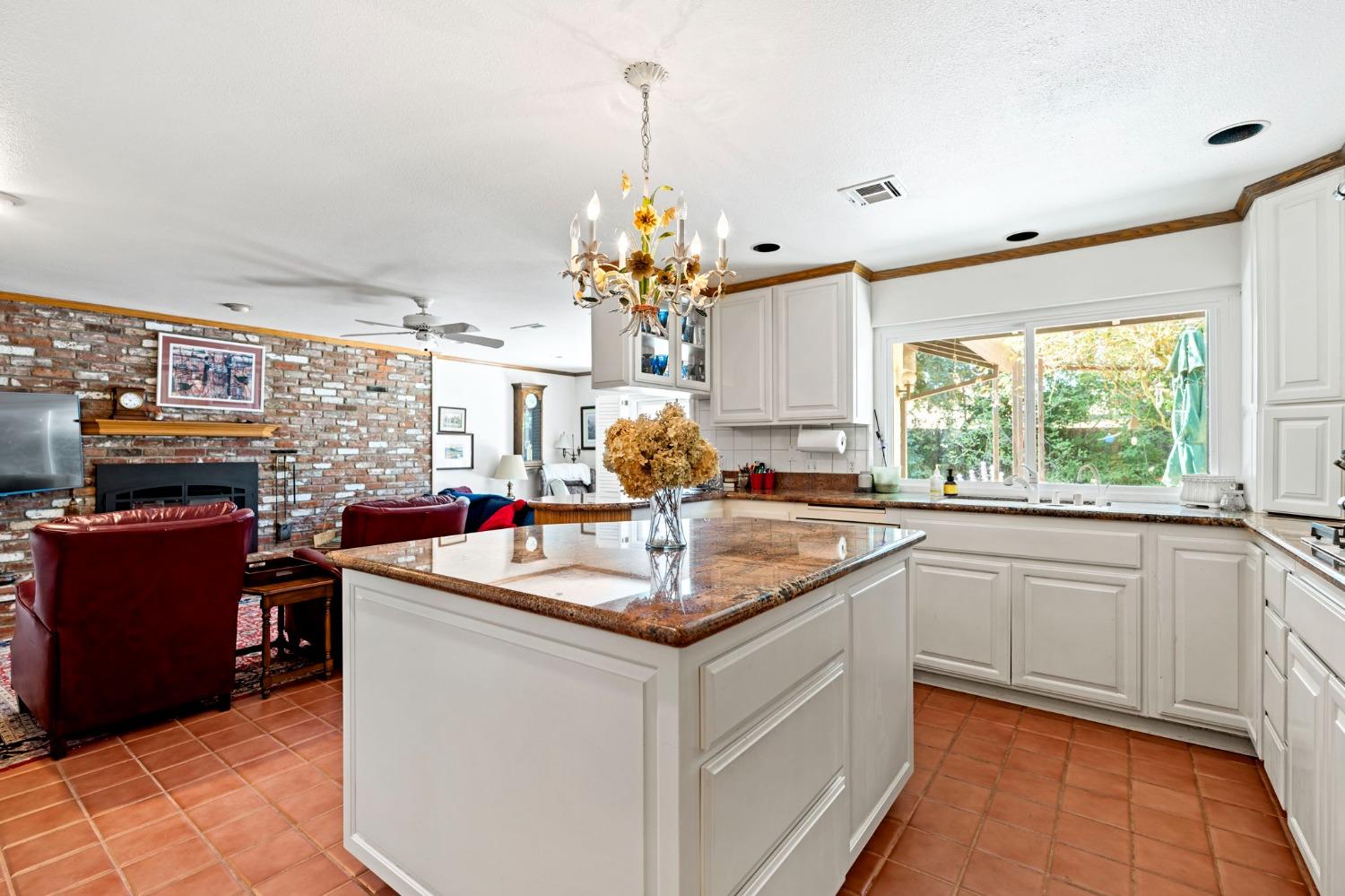 Mira Del Rio Drive, Sacramento, California image 1