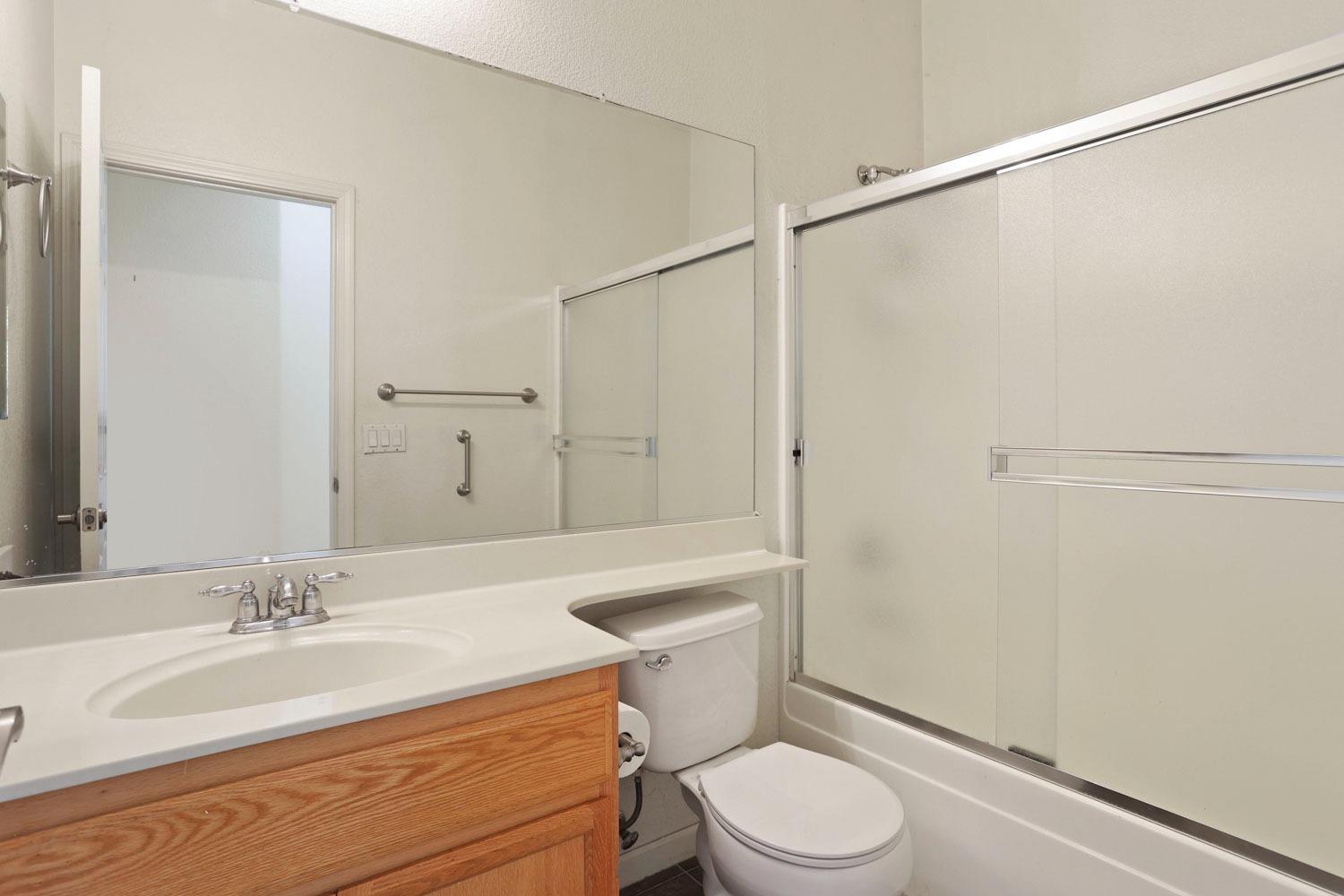 Detail Gallery Image 28 of 32 For 2050 Moss Oak Way, Stockton,  CA 95205 - 3 Beds | 2 Baths