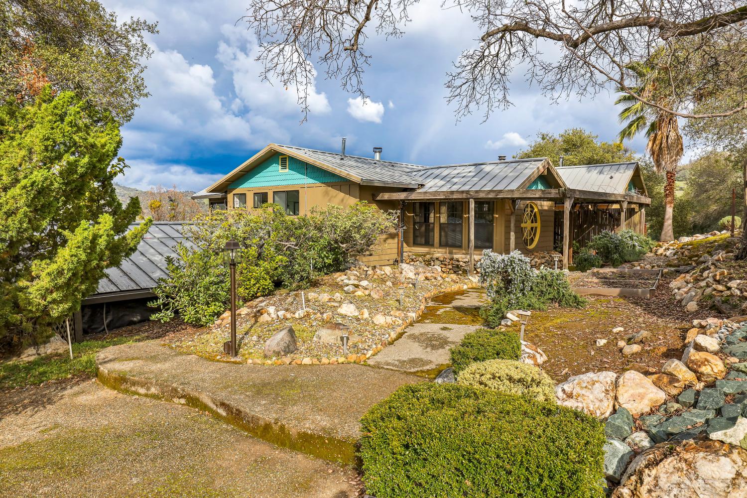 Detail Gallery Image 10 of 86 For 8812 Miwok Trl, Mokelumne Hill,  CA 95245 - 3 Beds | 4 Baths