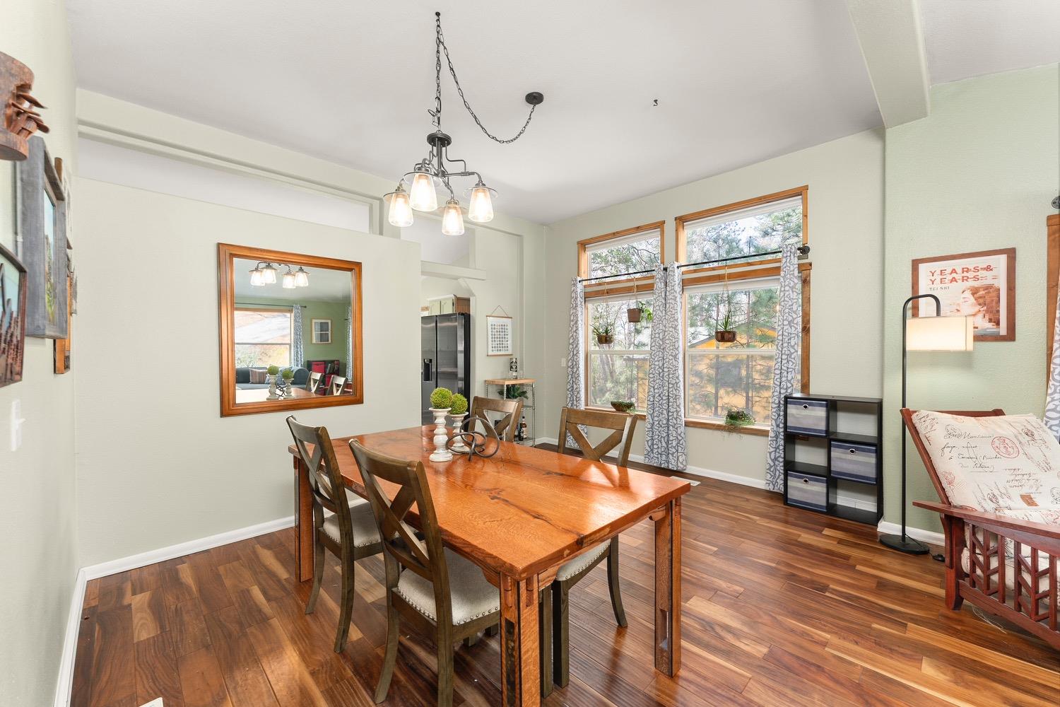 Detail Gallery Image 8 of 83 For 5279 Crestline Dr, Foresthill,  CA 95631 - 3 Beds | 2 Baths