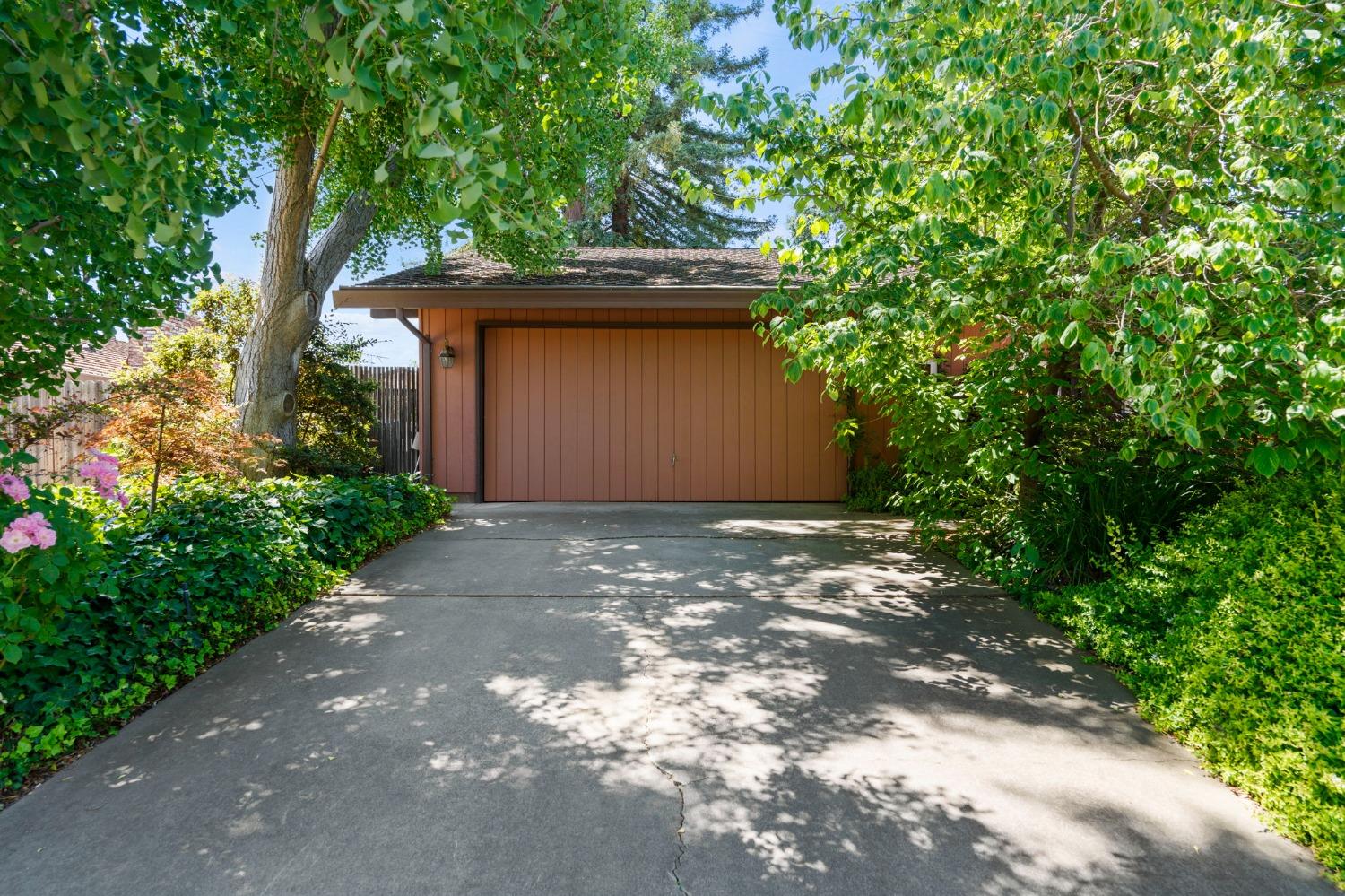 Mira Del Rio Drive, Sacramento, California image 16