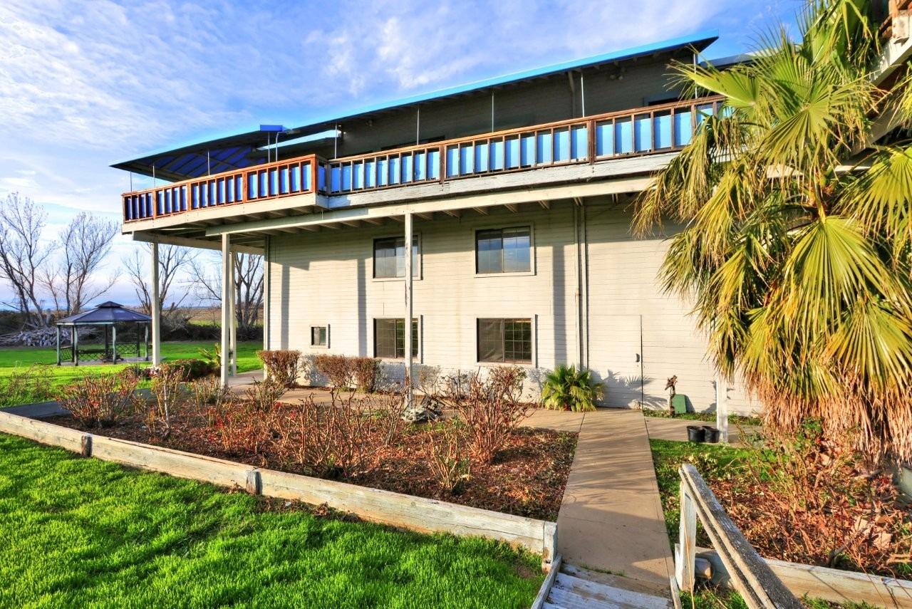 Detail Gallery Image 6 of 44 For 521 W Brannan Island Rd, Isleton,  CA 95641 - 4 Beds | 3/1 Baths