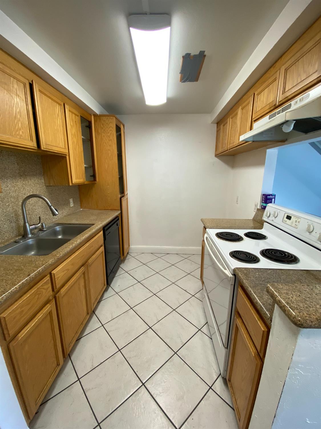 Illinois Avenue #30, Los Banos, California image 3
