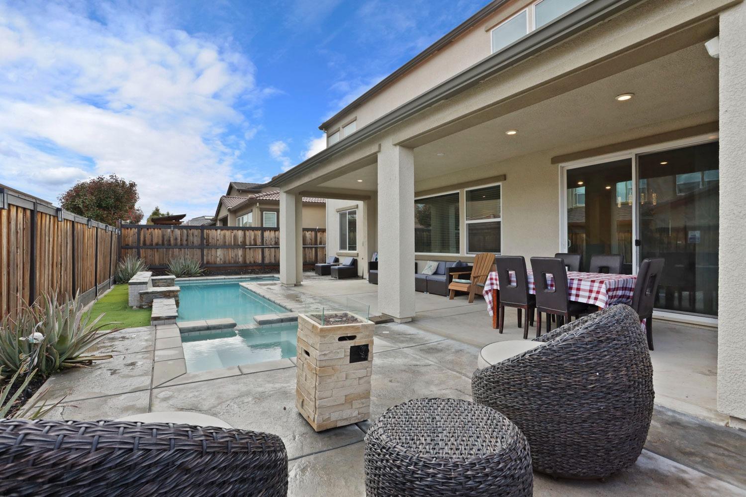 Detail Gallery Image 53 of 66 For 1719 Flora Way, Tracy,  CA 95376 - 4 Beds | 3/1 Baths