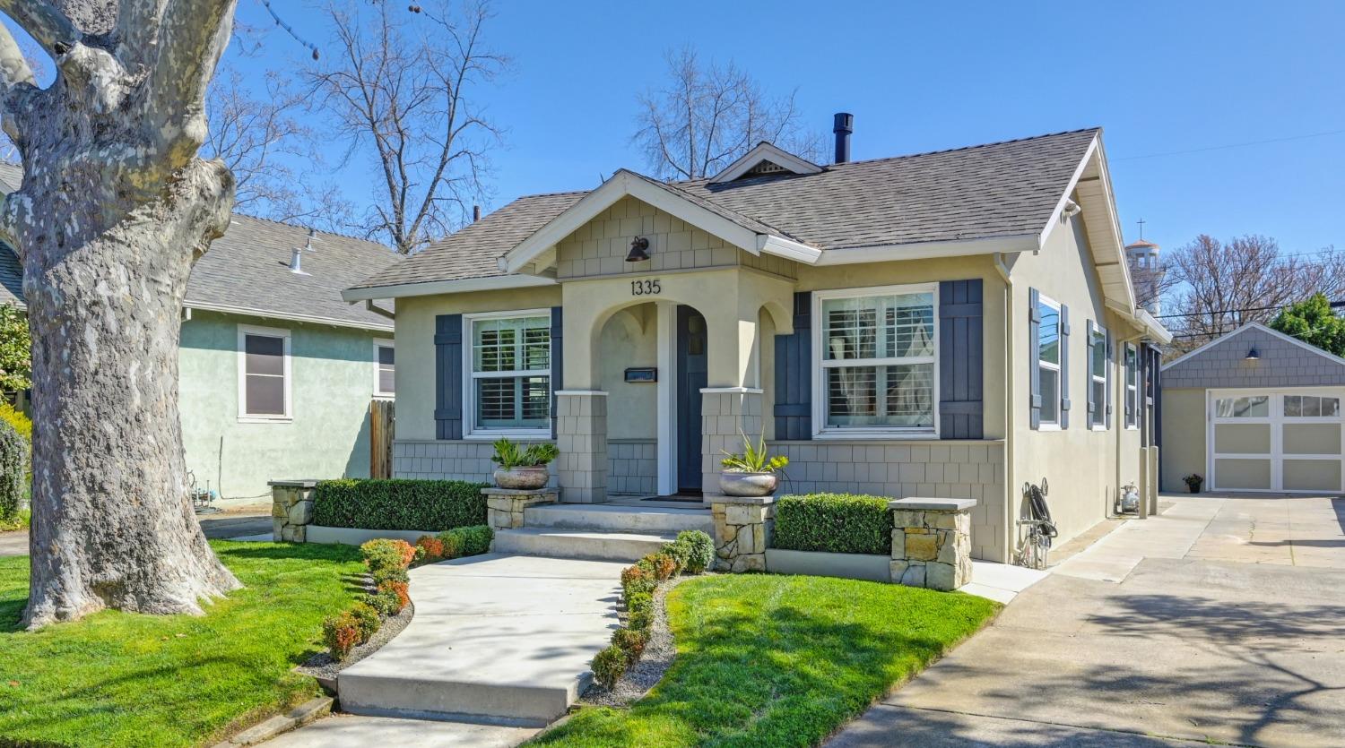 Detail Gallery Image 1 of 1 For 1335 57th St, Sacramento,  CA 95819 - 3 Beds | 2 Baths