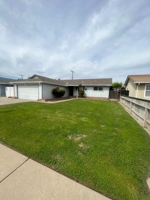 Detail Gallery Image 3 of 27 For 1451 Park St, Lodi,  CA 95242 - 3 Beds | 2 Baths