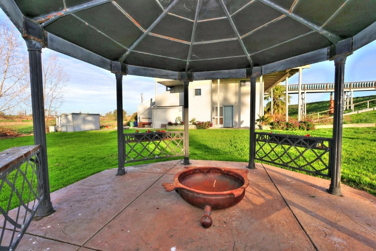 Detail Gallery Image 11 of 44 For 521 W Brannan Island Rd, Isleton,  CA 95641 - 4 Beds | 3/1 Baths