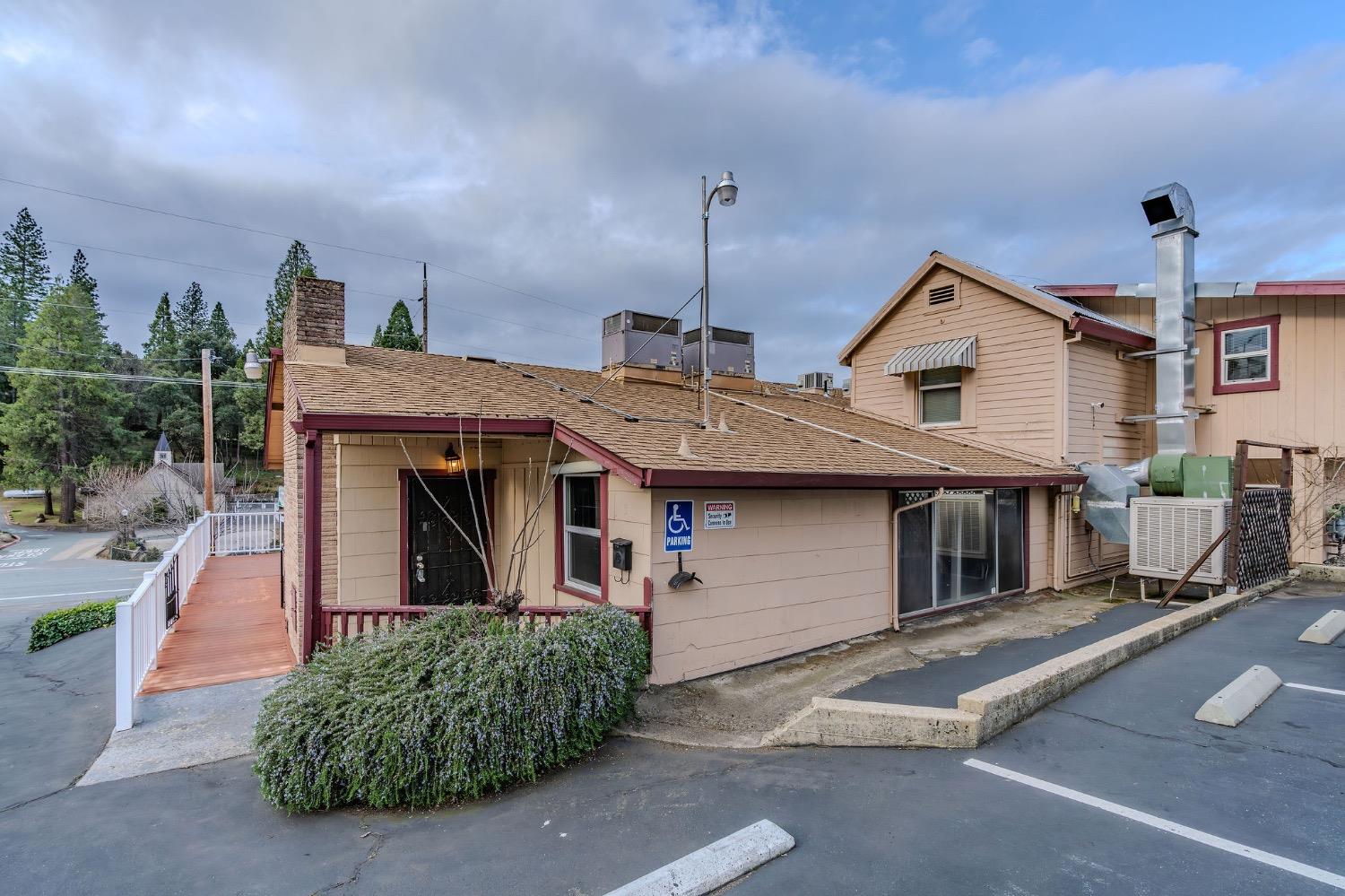 Detail Gallery Image 12 of 98 For 19881 State Highway 88, Pine Grove,  CA 95665 - – Beds | – Baths