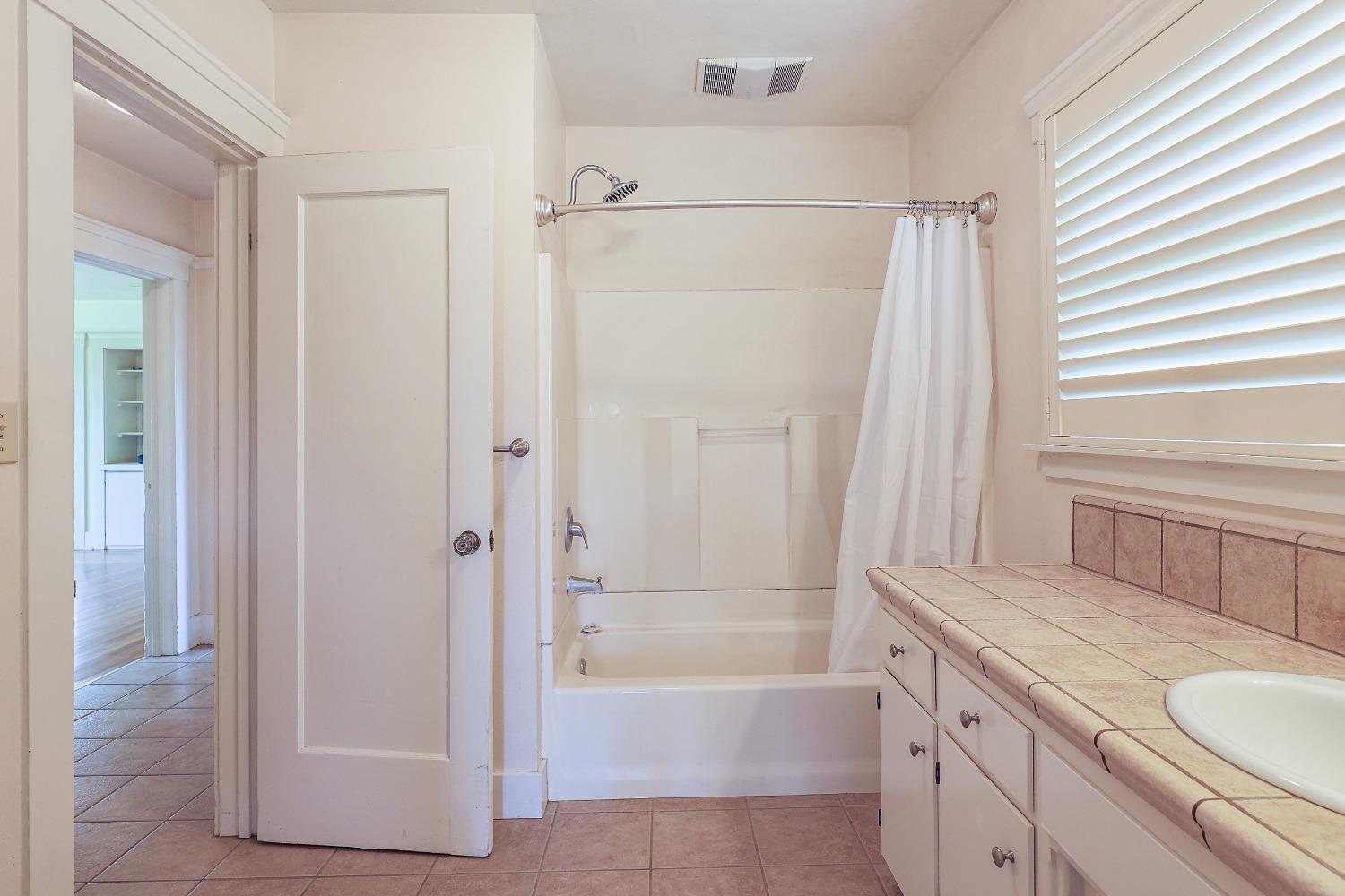 Detail Gallery Image 43 of 80 For 13419 Bentley St, Waterford,  CA 95386 - 3 Beds | 2 Baths