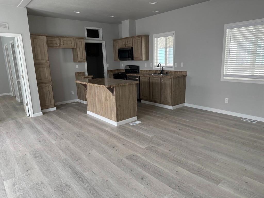 Detail Gallery Image 5 of 8 For 14740 Bass Drive 36, Redding,  CA 96003 - 3 Beds | 2 Baths