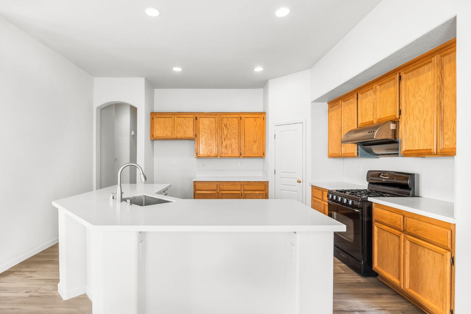 Cafaro Circle, Sacramento, California image 19