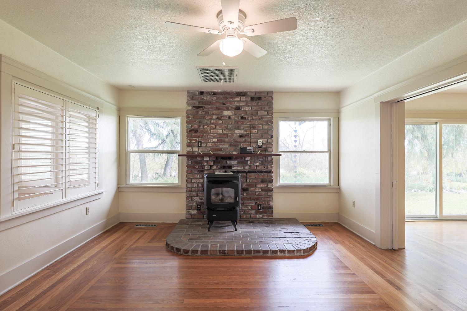 Detail Gallery Image 18 of 80 For 13419 Bentley St, Waterford,  CA 95386 - 3 Beds | 2 Baths