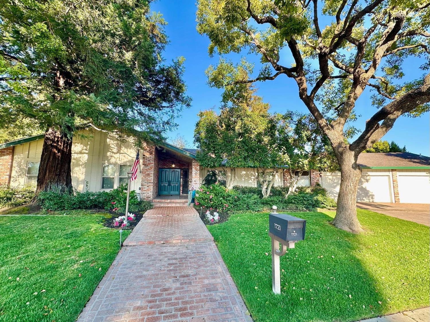 Detail Gallery Image 3 of 89 For 1721 N Johnson Rd, Turlock,  CA 95382 - 3 Beds | 3/1 Baths