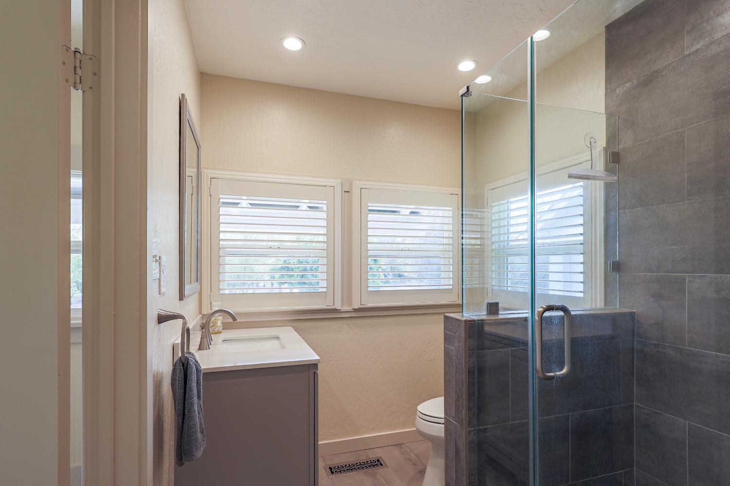 Detail Gallery Image 36 of 80 For 13419 Bentley St, Waterford,  CA 95386 - 3 Beds | 2 Baths