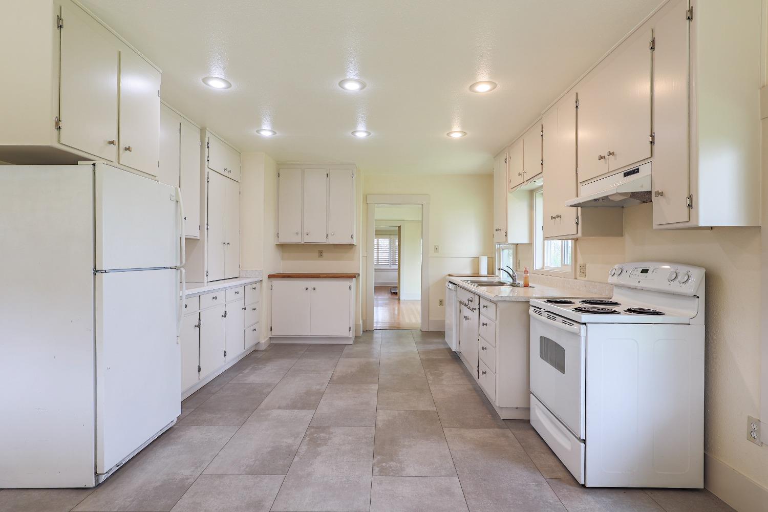 Detail Gallery Image 25 of 80 For 13419 Bentley St, Waterford,  CA 95386 - 3 Beds | 2 Baths