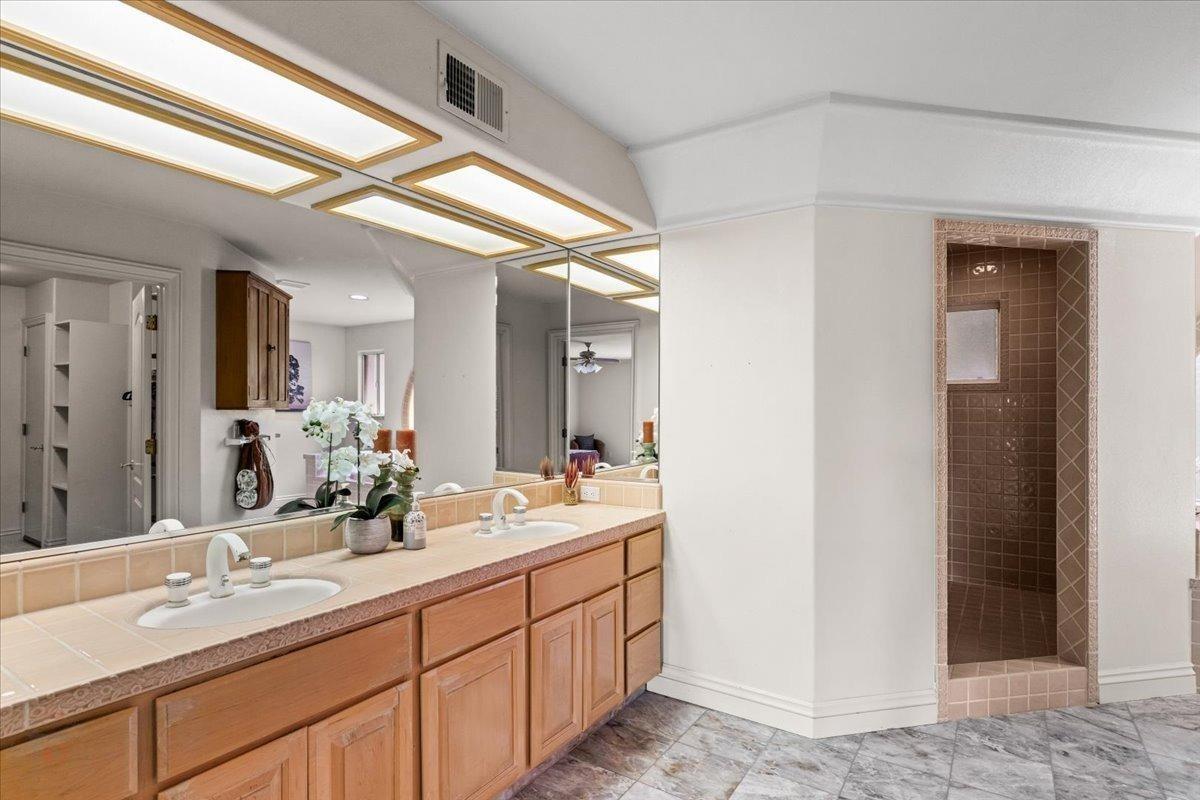 Detail Gallery Image 53 of 75 For 5242 E Hildreth Ln, Stockton,  CA 95212 - 3 Beds | 2/1 Baths