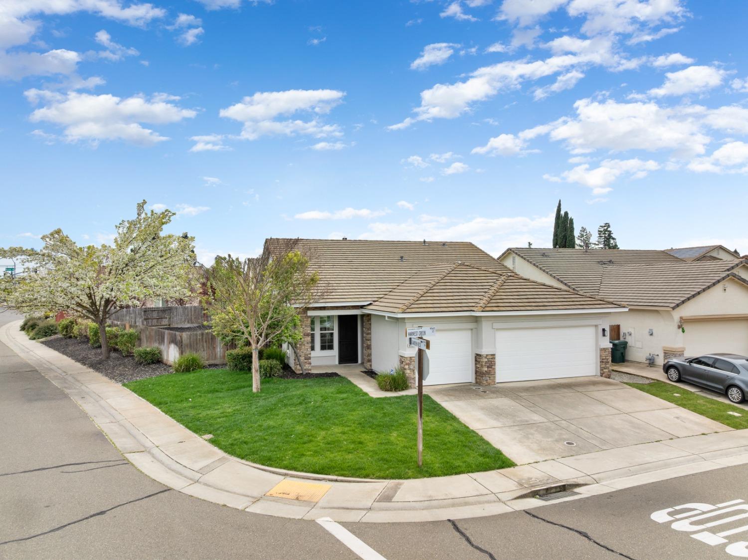 Detail Gallery Image 1 of 1 For 9562 Harvest Creek Ct, Sacramento,  CA 95827 - 4 Beds | 2 Baths