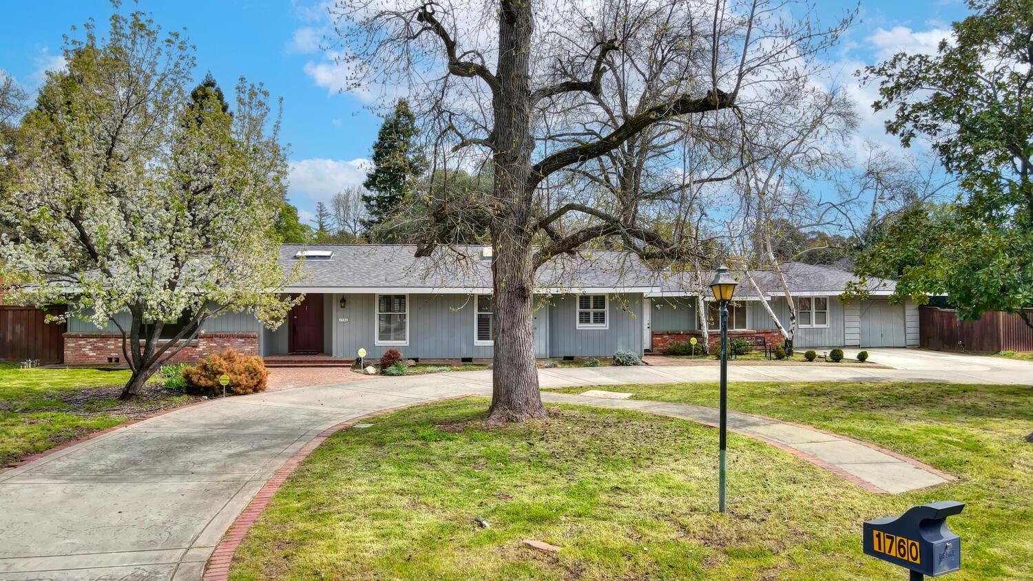 Detail Gallery Image 1 of 1 For 1760 La Playa Way, Sacramento,  CA 95864 - 4 Beds | 3 Baths