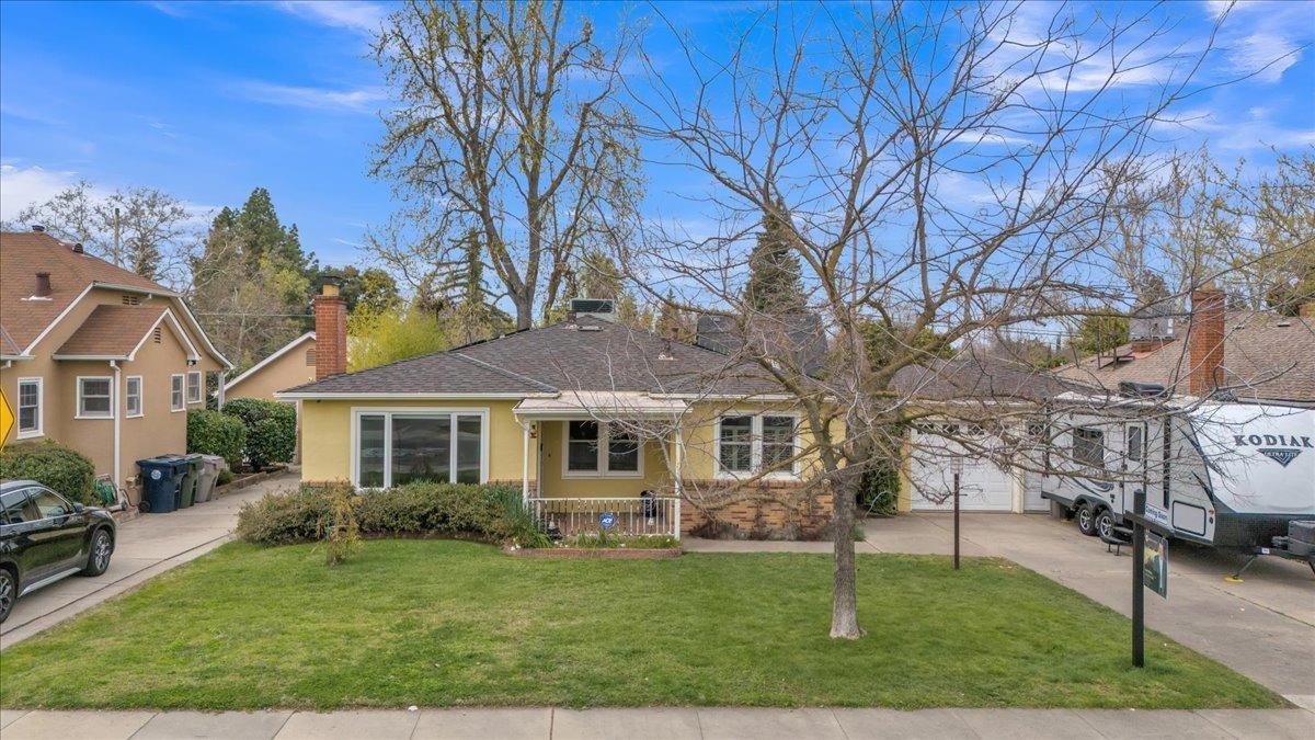 Detail Gallery Image 1 of 1 For 1140 55th St, Sacramento,  CA 95819 - 3 Beds | 1/1 Baths