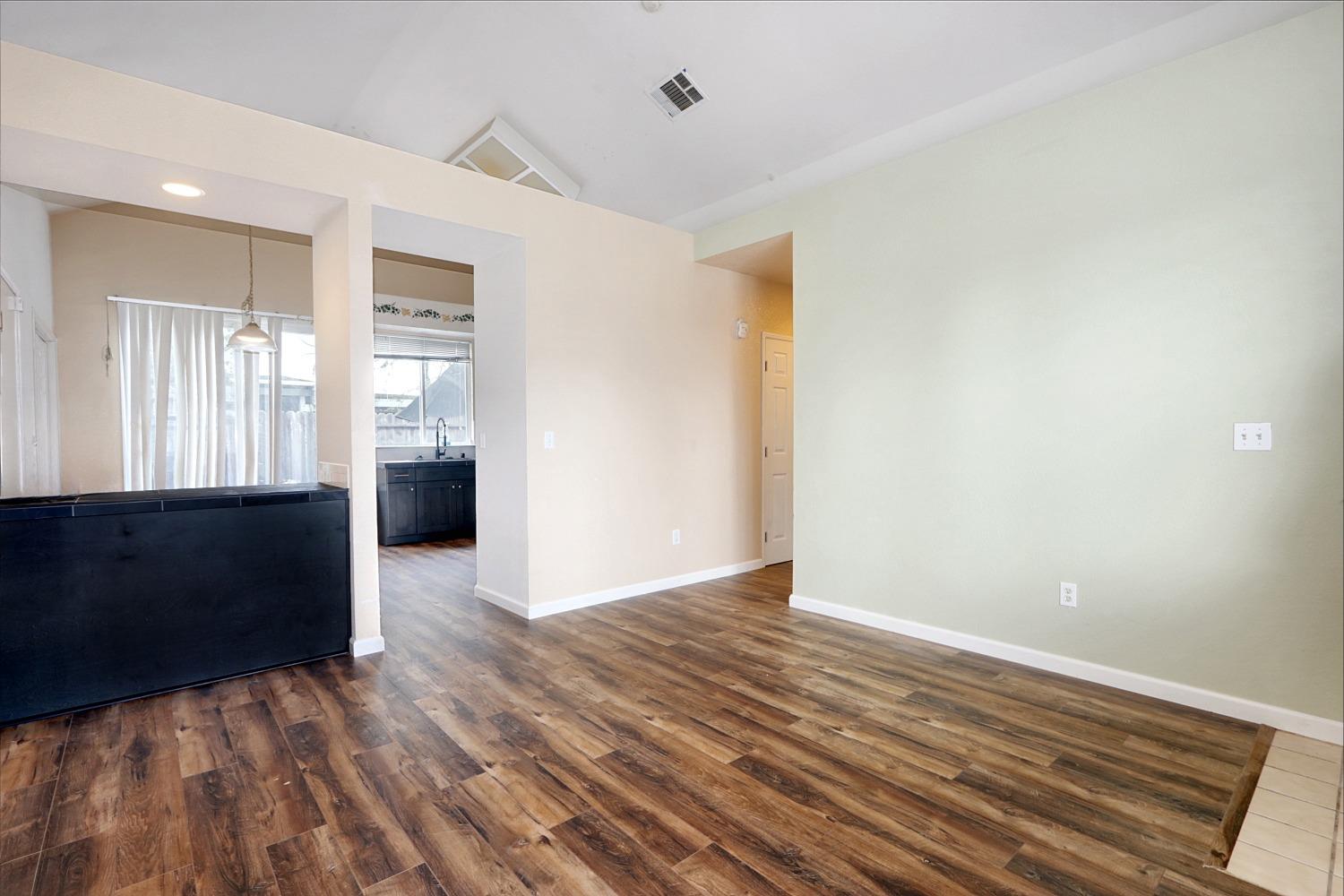 Hampton Cove Way, Sacramento, California image 7
