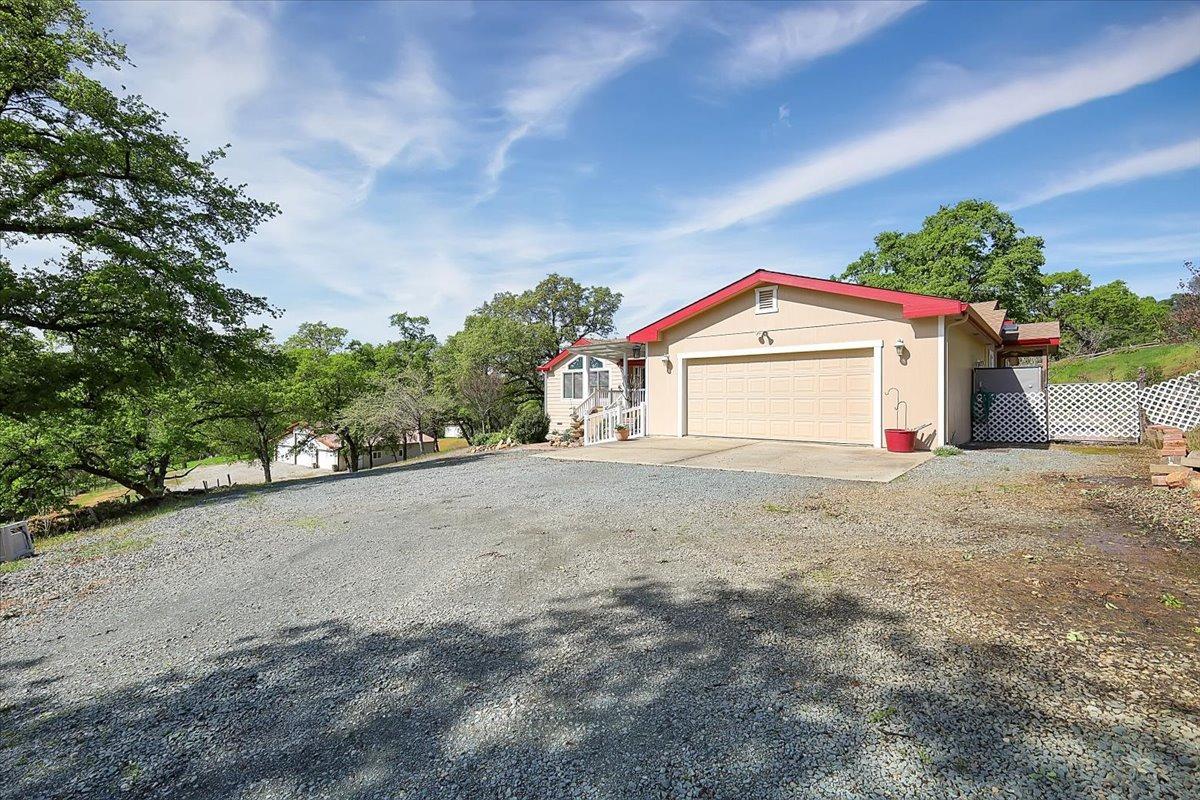 Detail Gallery Image 5 of 87 For 10806 Township Rd, Browns Valley,  CA 95918 - 3 Beds | 2 Baths