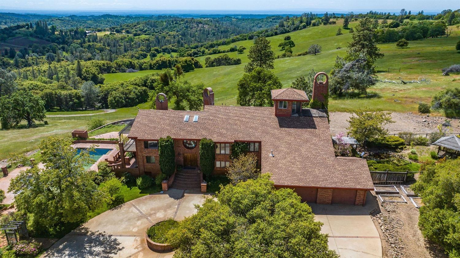 Detail Gallery Image 2 of 92 For 15111 Tyler Rd, Fiddletown,  CA 95629 - 5 Beds | 4/2 Baths