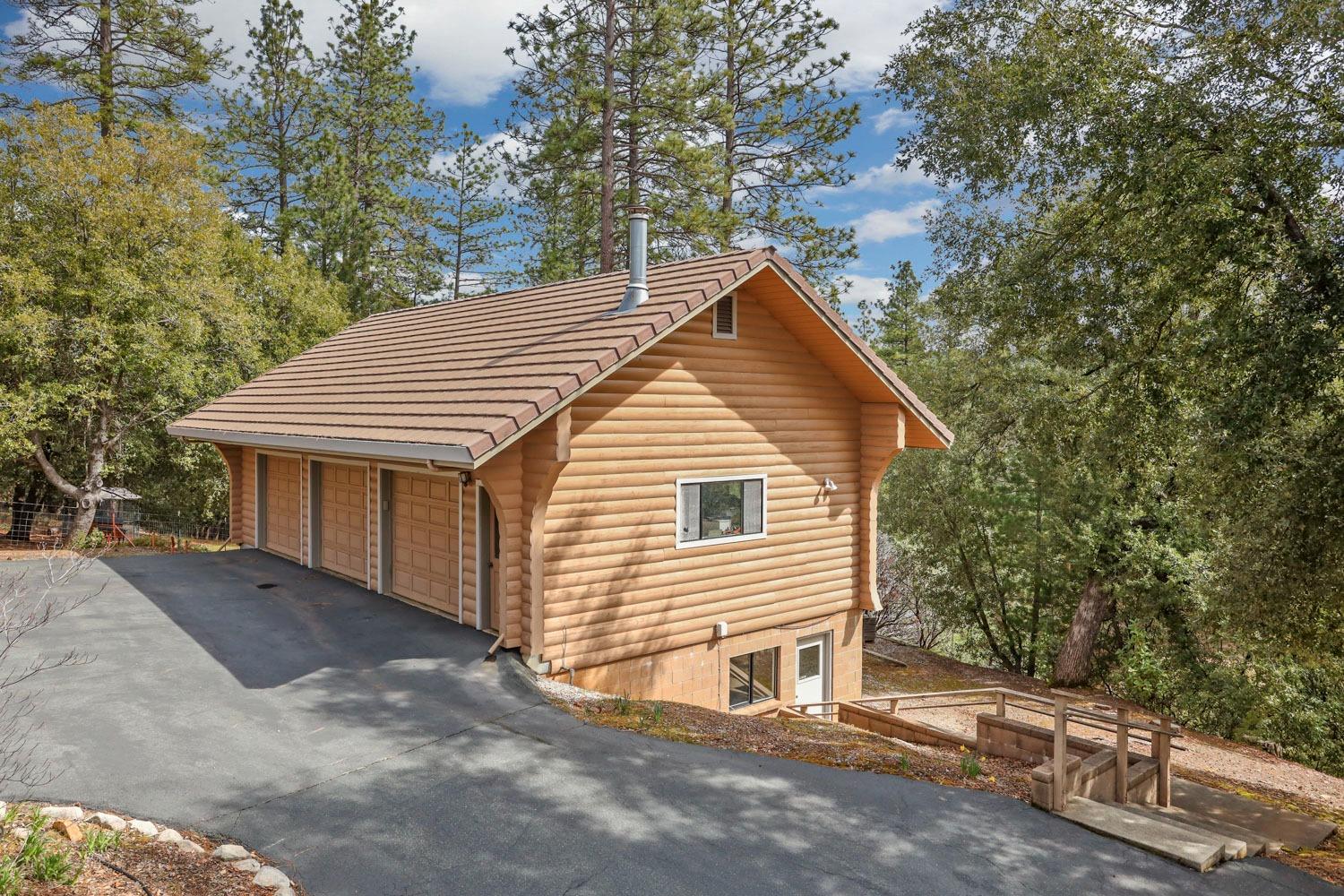 Detail Gallery Image 23 of 88 For 21811 Homestead Rd, Pine Grove,  CA 95665 - 3 Beds | 2/1 Baths