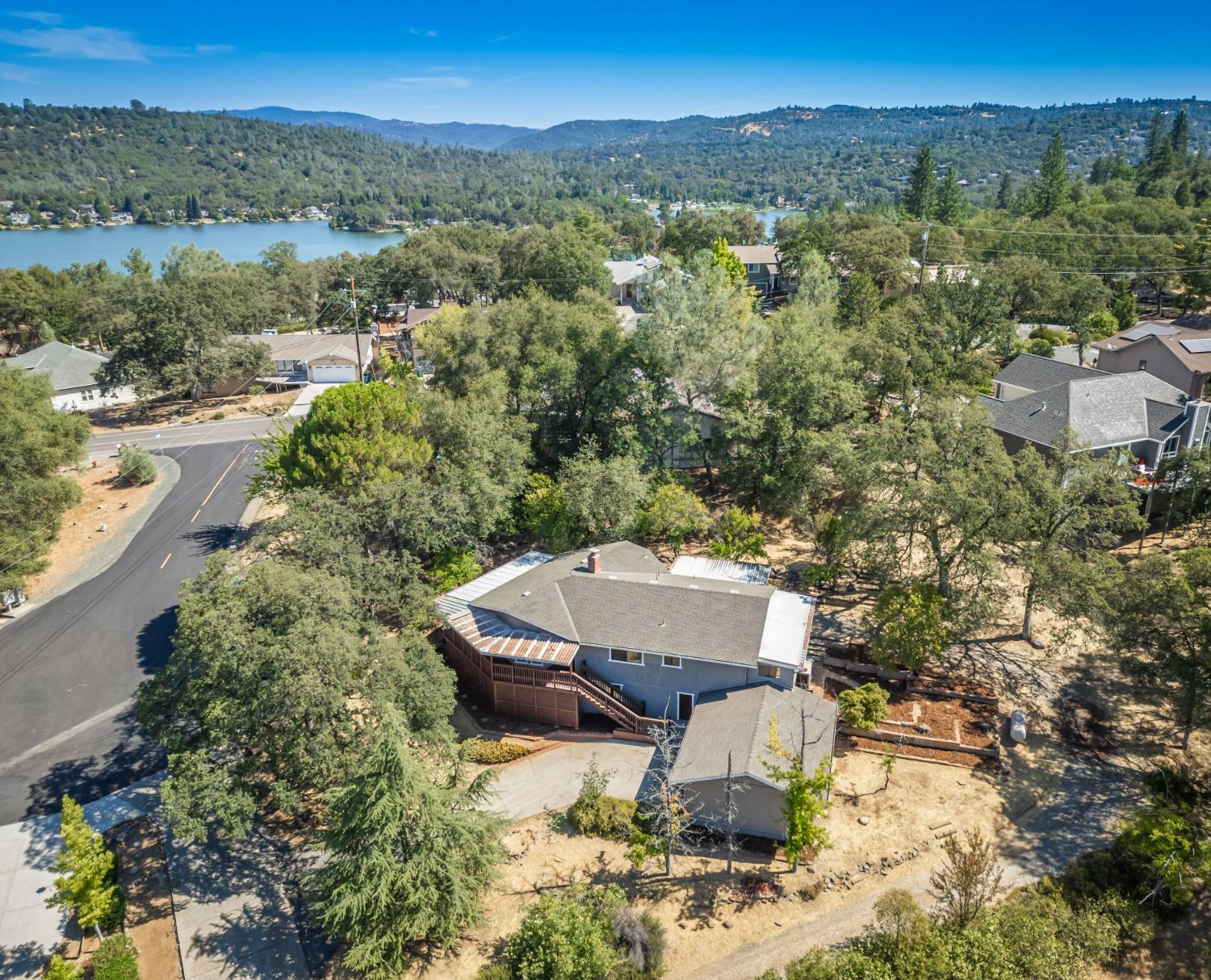 Swallow Court, Penn Valley, California image 39