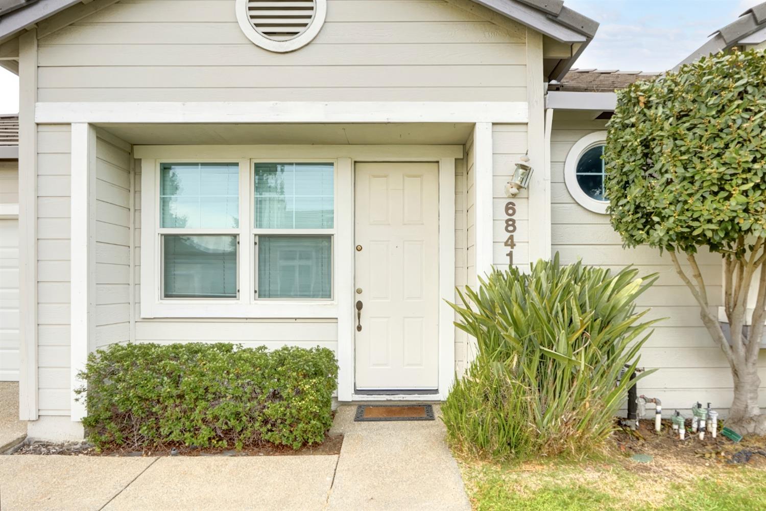 Hampton Cove Way, Sacramento, California image 2