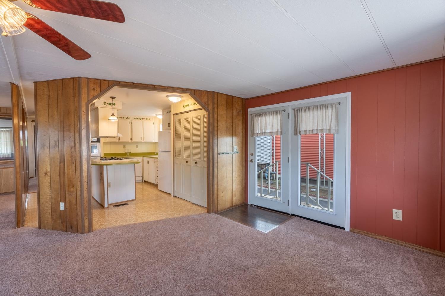 Detail Gallery Image 9 of 22 For 2505 Jackson Ave 207, Escalon,  CA 95320 - 2 Beds | 2 Baths